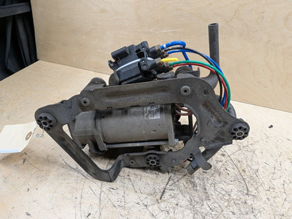 16-22 OEM BMW G11 G12 740 750 M760 Air Suspension Compressor Pump Module Motor