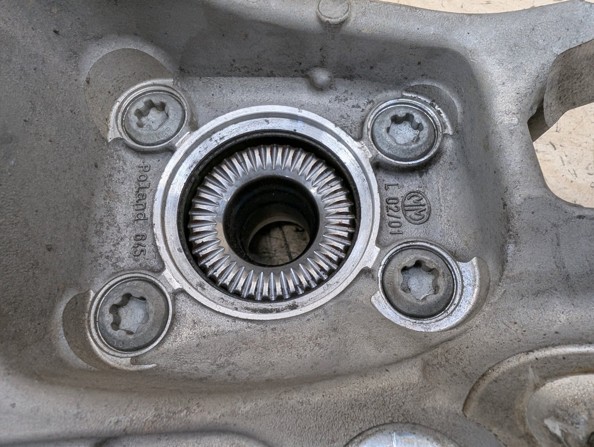 19-25 OEM BMW G20 330 M340 REAR Left Driver Side Knuckle Hub Spindle Bearing