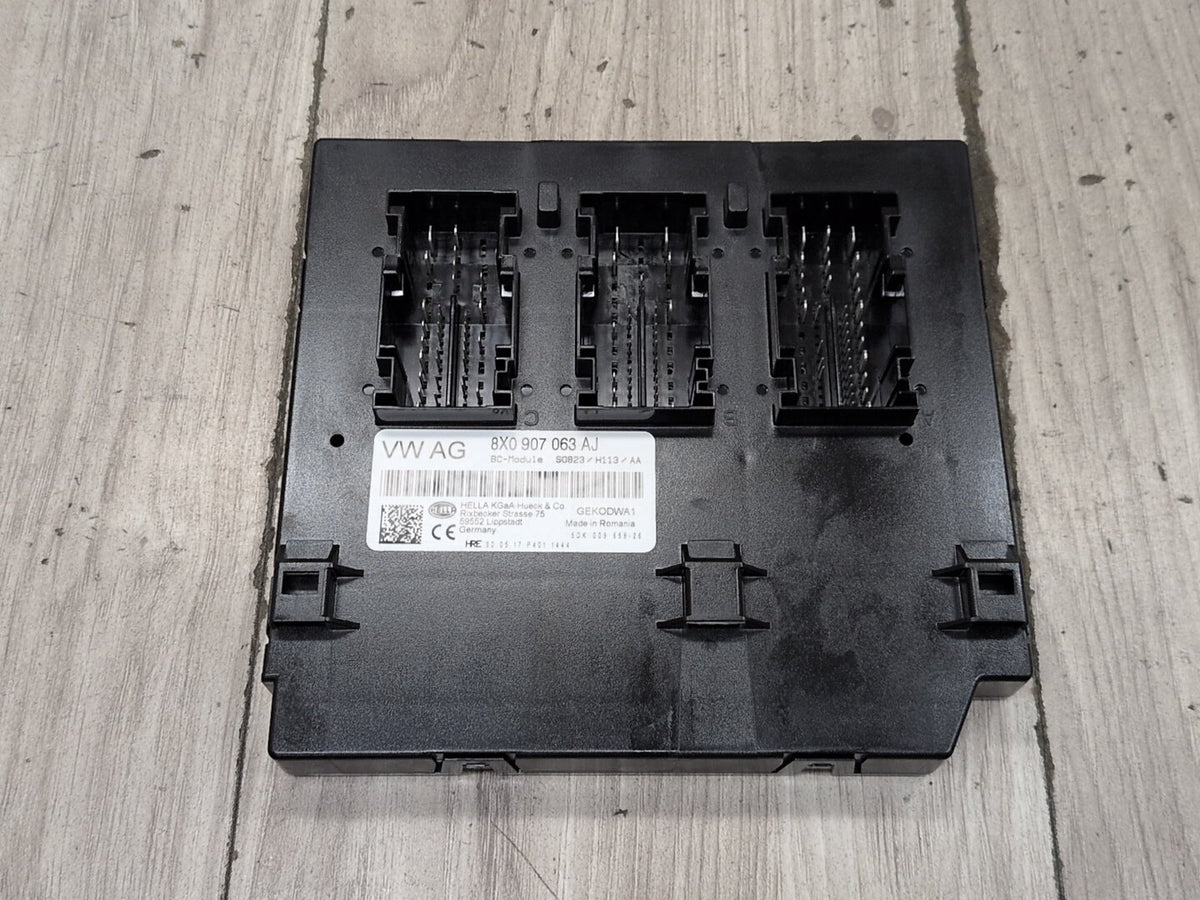 2015-2018 Audi Q3 8U BCM Body Control Module 8X0907063AJ OEM
