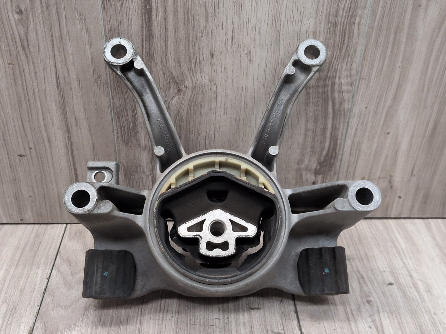 2018-2024 BMW X3 G01 Transmission Mount Bracket 6861567