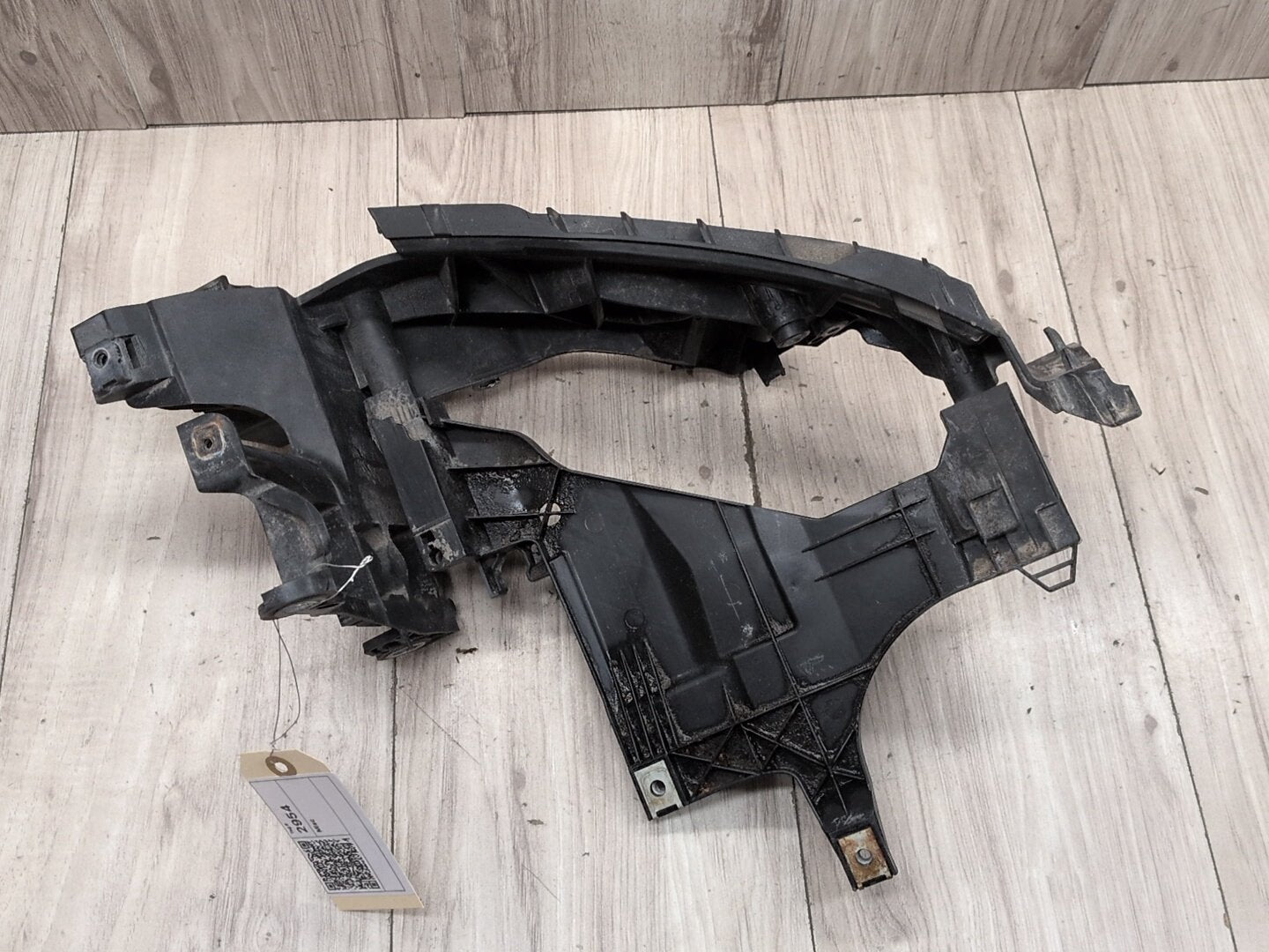 2013 - 2017 Audi S5 8T Right Passenger Headlight Bracket 8T0805608D CTUB