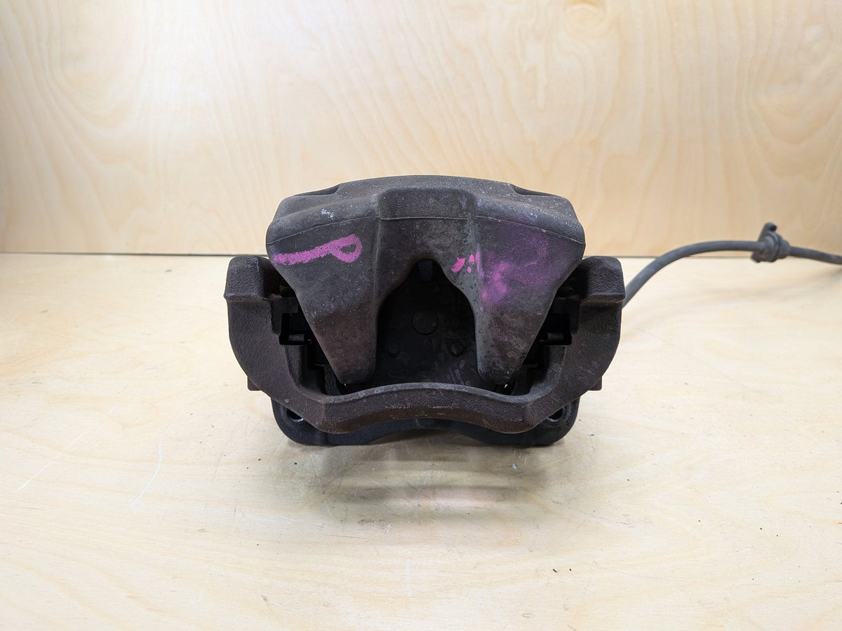 18-24 OEM BMW G01 G02 G20 G42 X3 230 330 B46 Front Right Passenger Brake Caliper