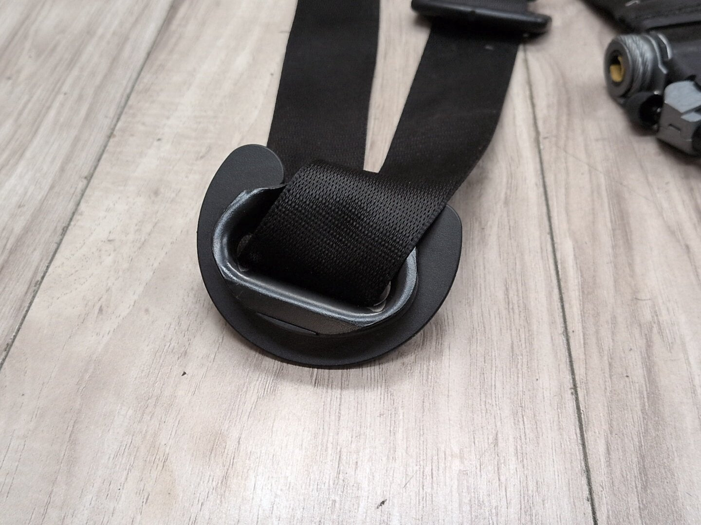 OEM BMW F15 F16 F85 X5 X6 Front Left Driver Seat Belt Seatbelt Retractor Black