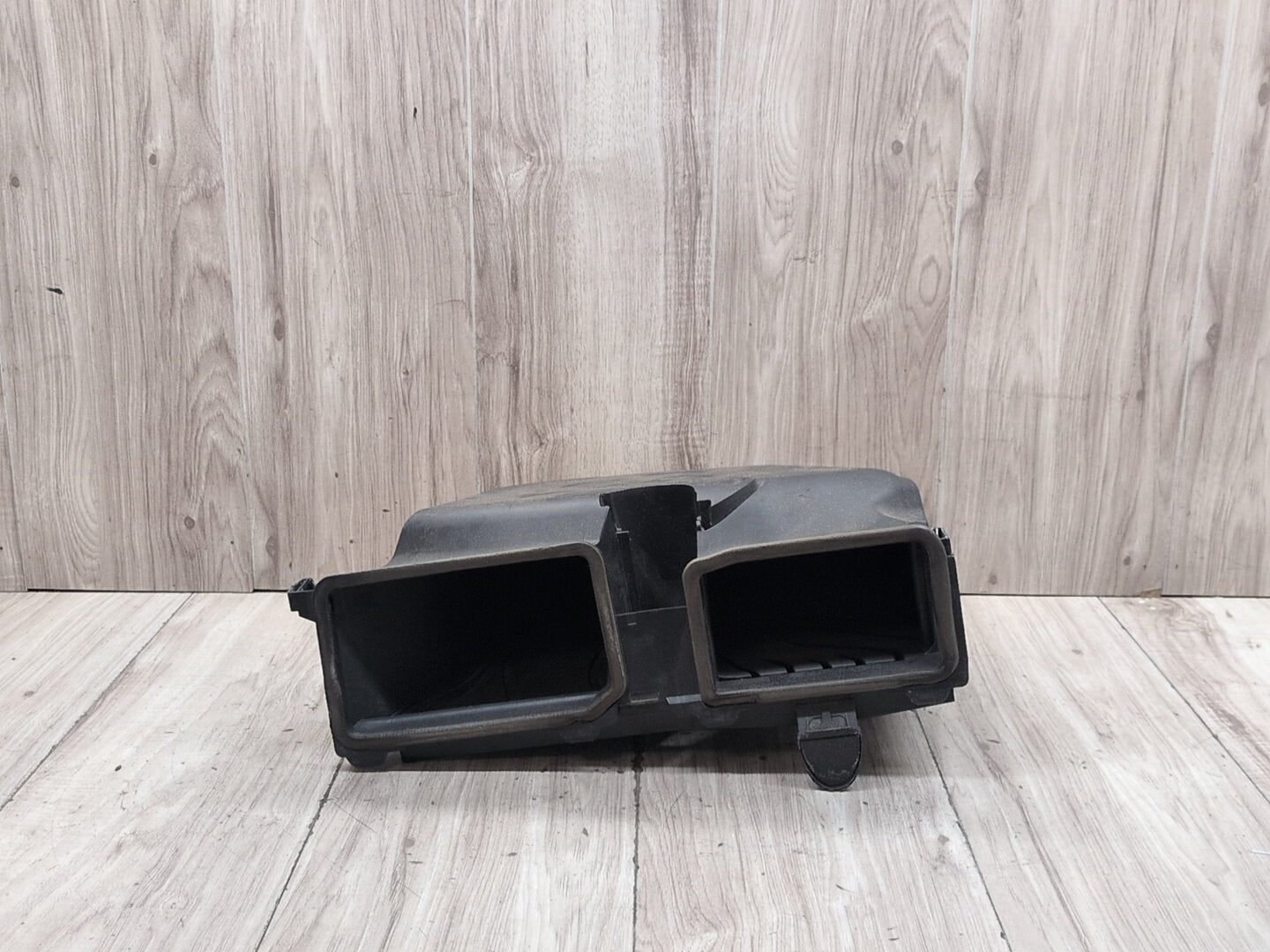 2009-2012 Mercedes-Benz W212 E550 Air Intake Housing Filter Box A2128300103