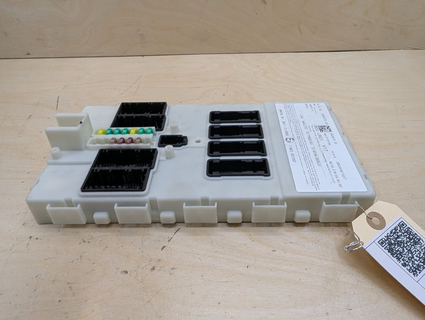 2015-2019 BMW X6 F16 Bdc Body Domain Fem Control Module 6808573
