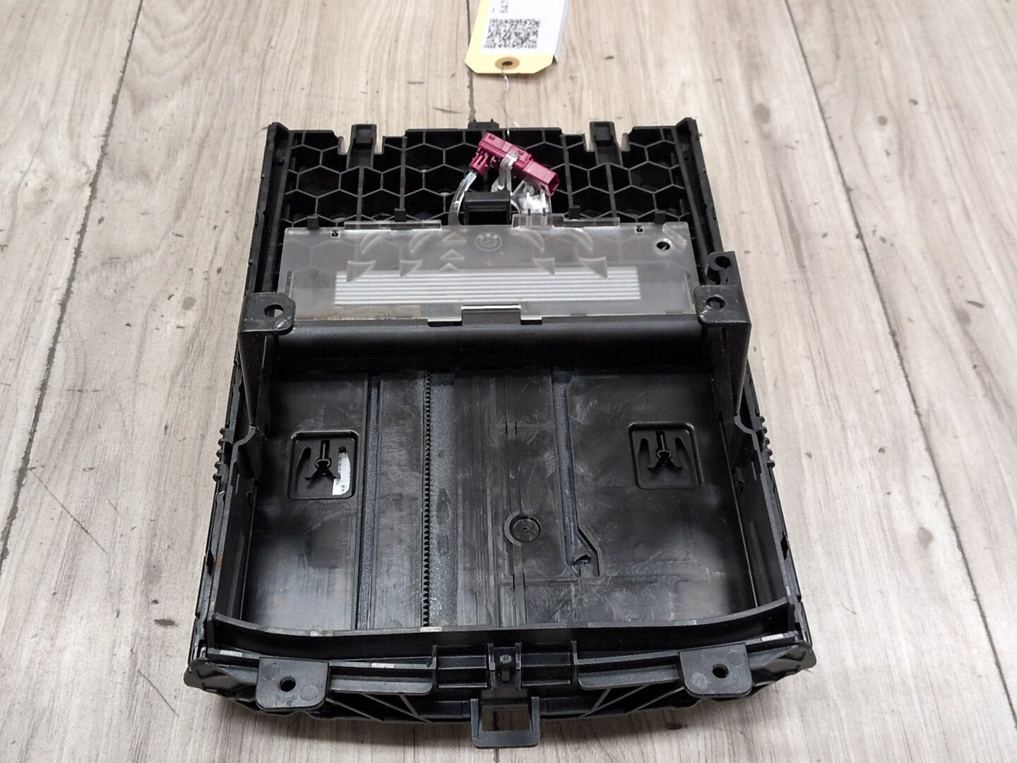 2017-2023 BMW M550i xDrive G30 Storage Cup Holder Compartment Assembly 9330629