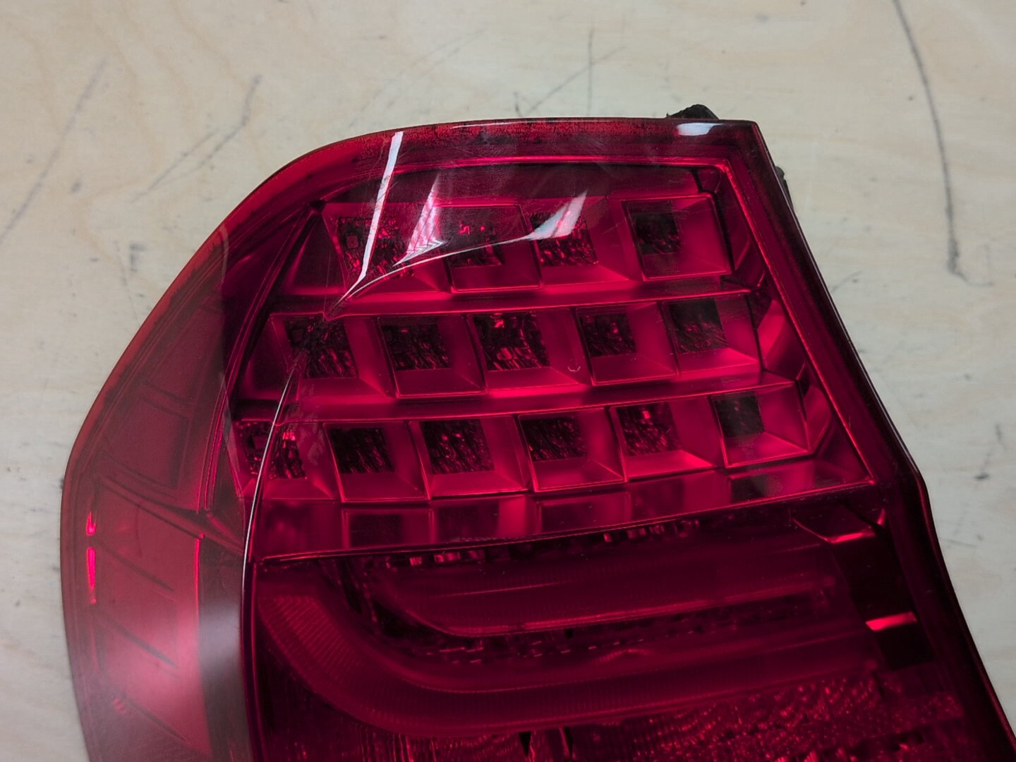 09-11 OEM BMW E90 328 335 M3 LCI Rear Left Driver Side Outer Tail Light