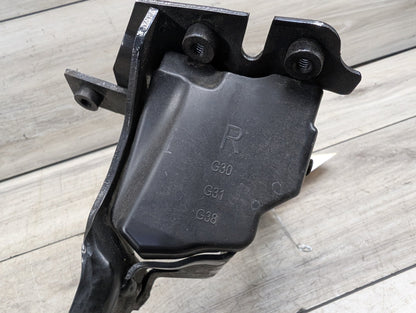 2017-2023 BMW 530i G30 Right Passenger Headlight Bracket 7383858