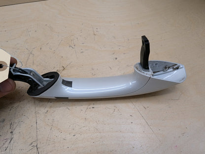 2016-2022 BMW 750i G12 Front or Rear Right Passenger Exterior Door Handle w/ Comfort Access 7411040