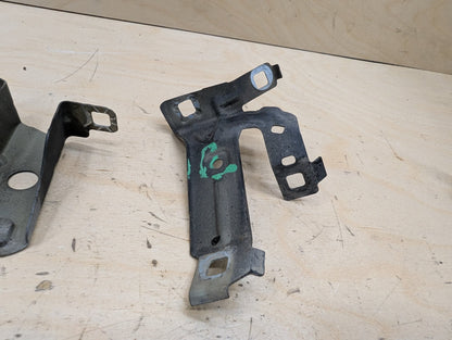 15-20 OEM BMW F80 F82 F83 M3 M4 Left Driver Fender Bracket Mount Carrier SET