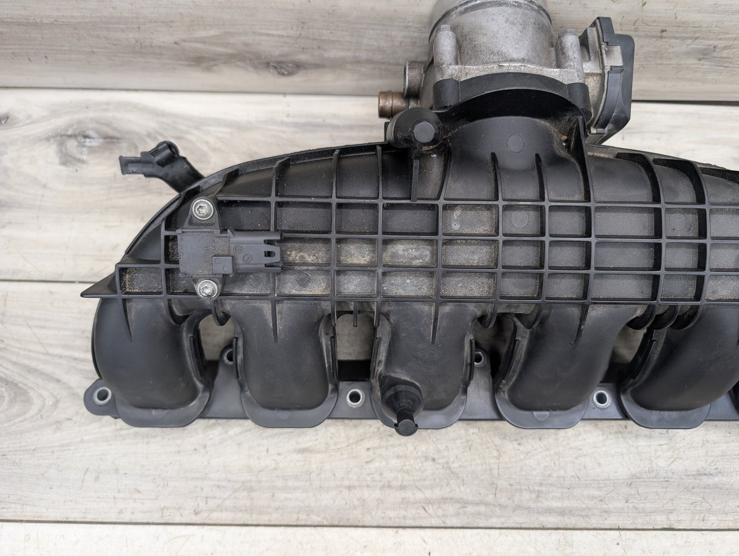 06-12 OEM BMW E82 E88 135 E90 E92 E93 335 F01 F02 740 Engine N54 Intake Manifold
