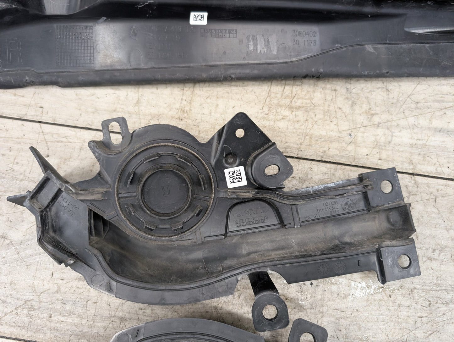 2019 - 2026 BMW 330i G20 Left Right Engine Bay Cover Panel Seal Trim SET 7419386 B46B20O1