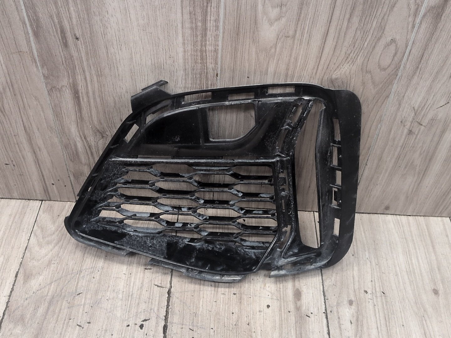 2019-2026 BMW M340i G20 Front Left Driver Bumper Cover Grille 8075649