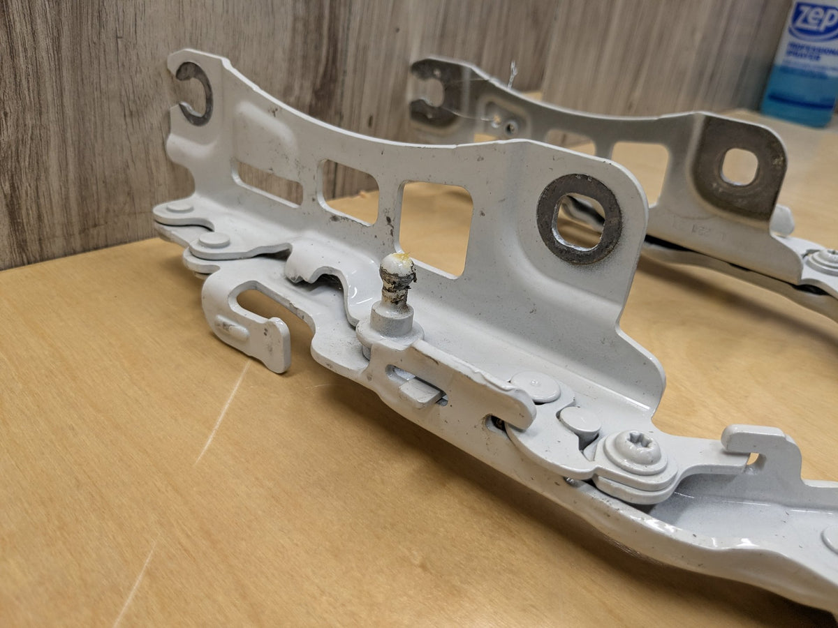 2022-2026 BMW 430i G26 Hood Bonnet Hinges SET 7450589 OEM