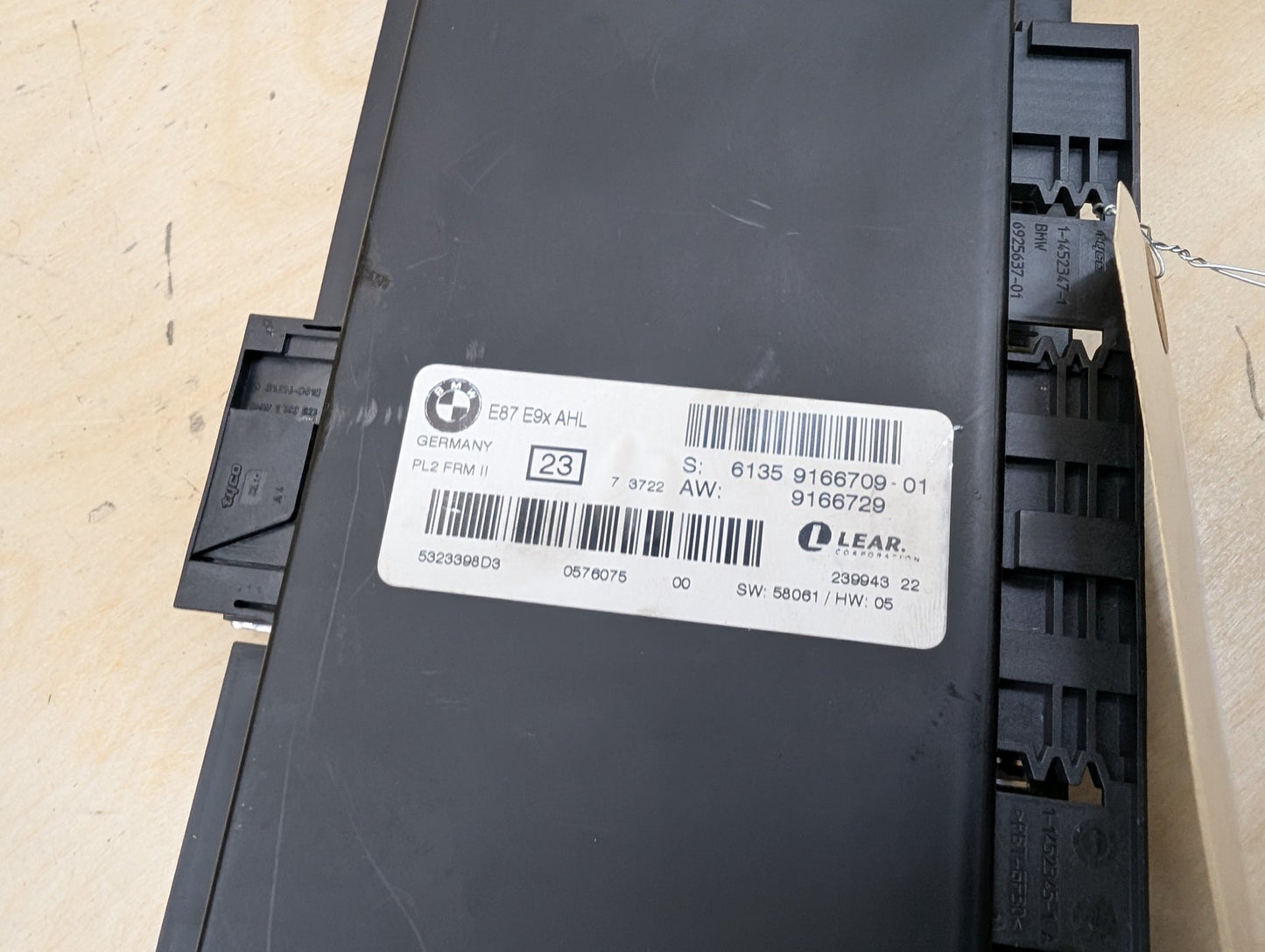 06-10 OEM BMW E90 E92 M3 328 335 AHL FRM II 2 Footwell Light Control Module