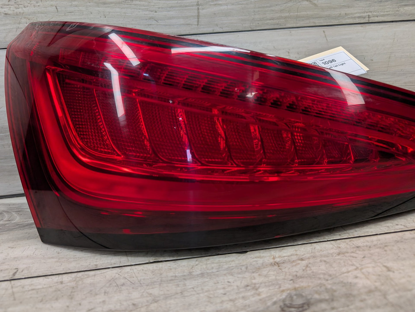 2009 - 2017 Audi Q5 8R Rear Left Driver Outer Tail Light 8R0945093D EA888