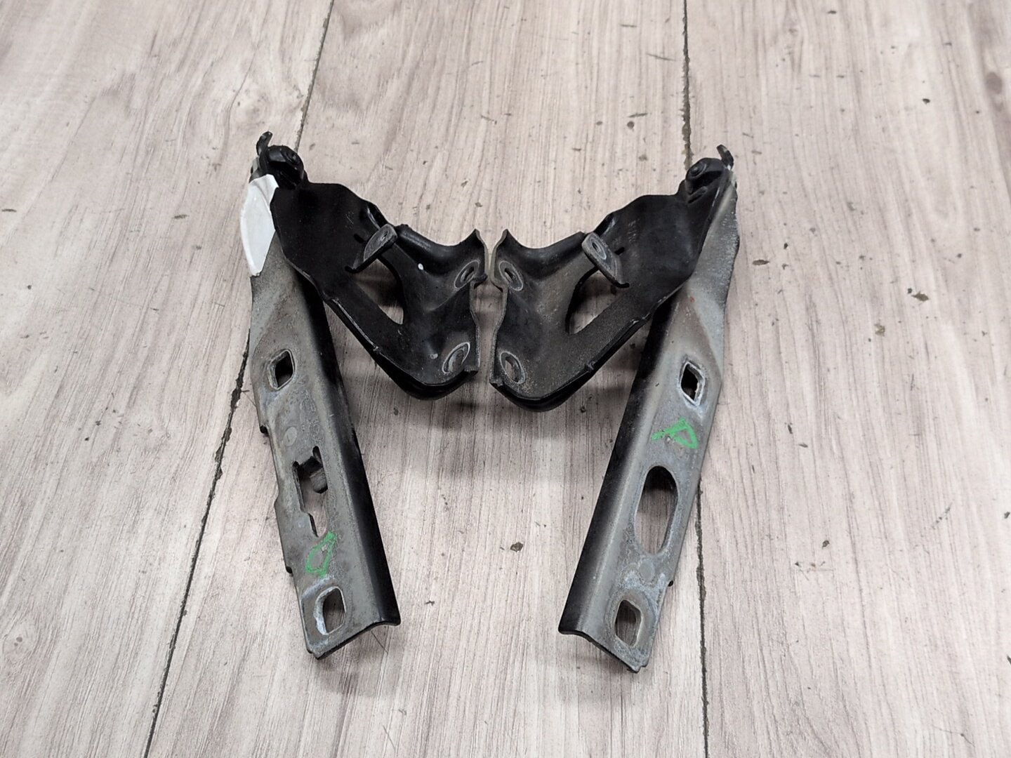 2008-2017 Audi S5 8T Hood Bonnet Hinges SET 8T0823301E