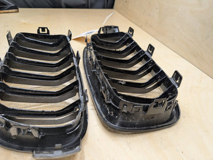 12-18 BMW 328i F30 Front Left Right Upper Bumper Cover Kidney Grilles SET OEM