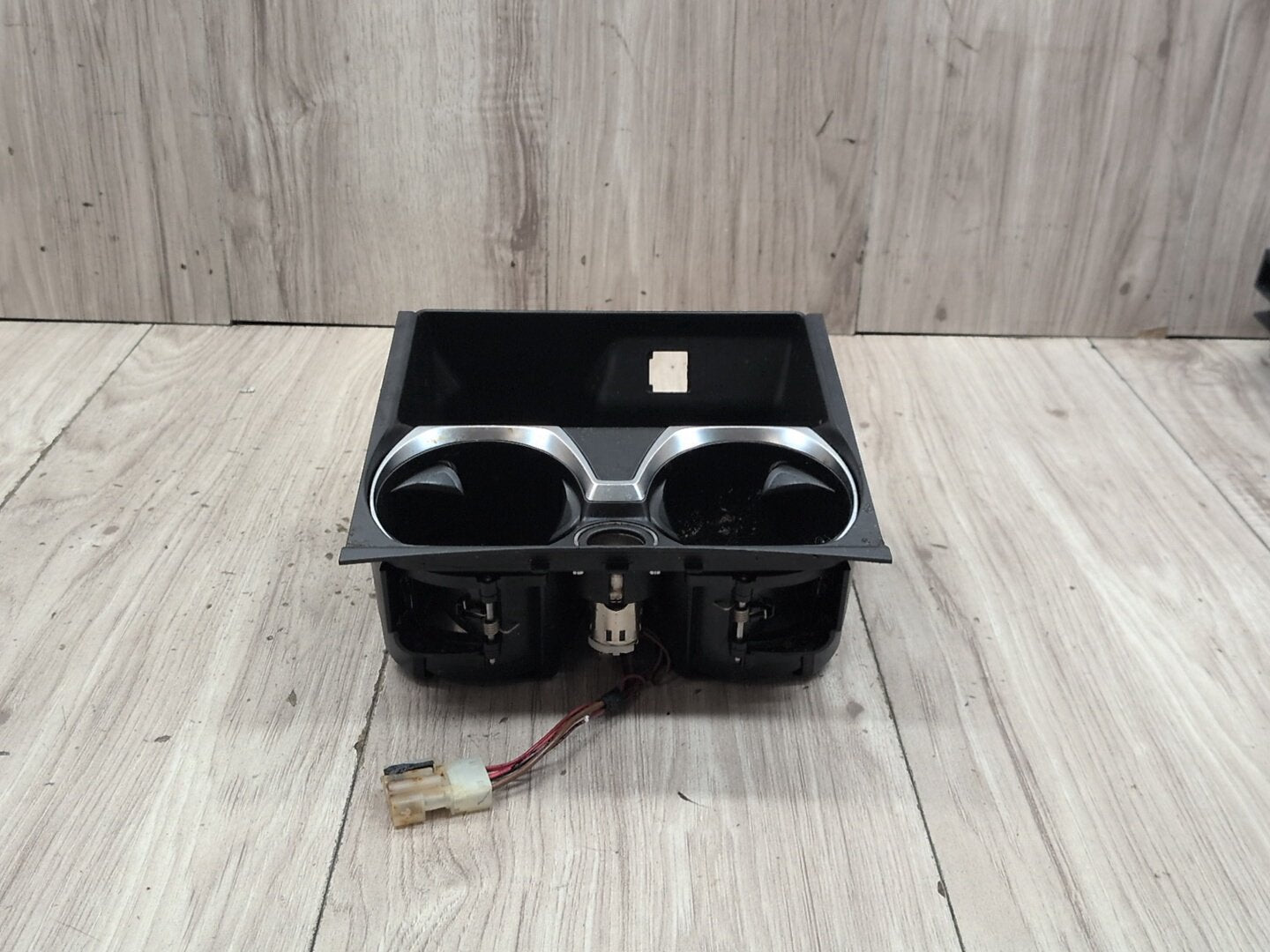 16-19 OEM BMW G11 G12 740 750 M760 Center Console Cup Holder USB Charging Port