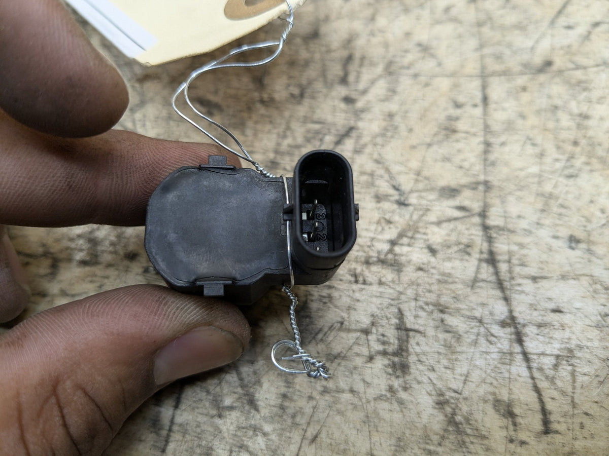 2012-2018 Audi A6 C7 Bumper PDC Parking Distance Sensor 1S0919275D OEM