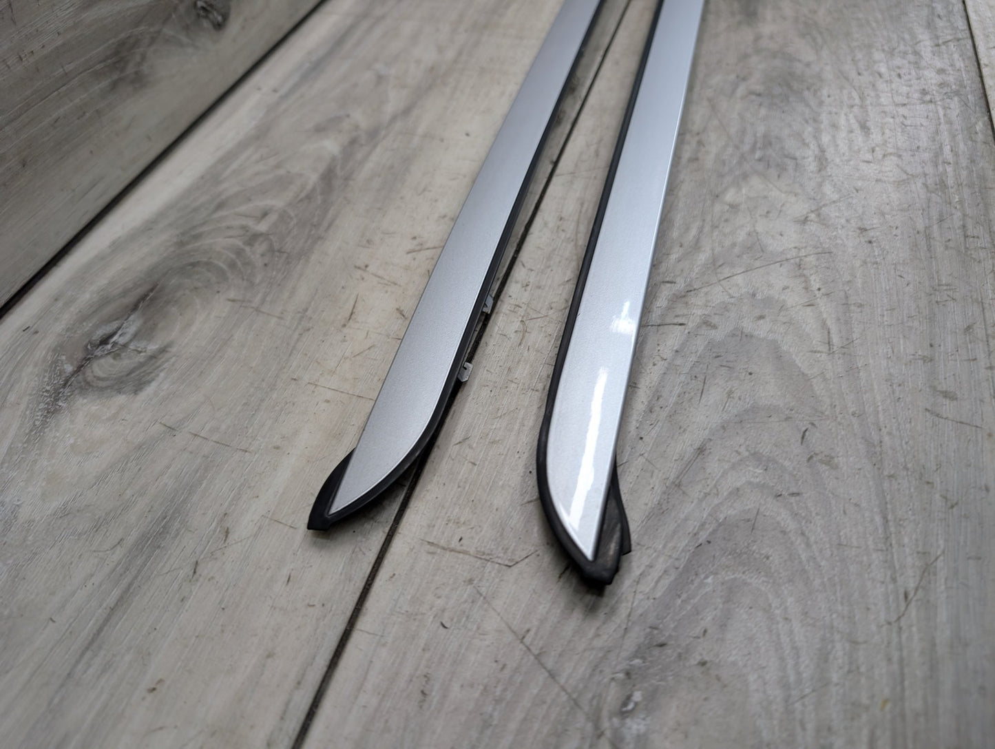 2007-2013 BMW X5 E70 Front Left Right Side Windshield Drip Trim Molding SET 7250395