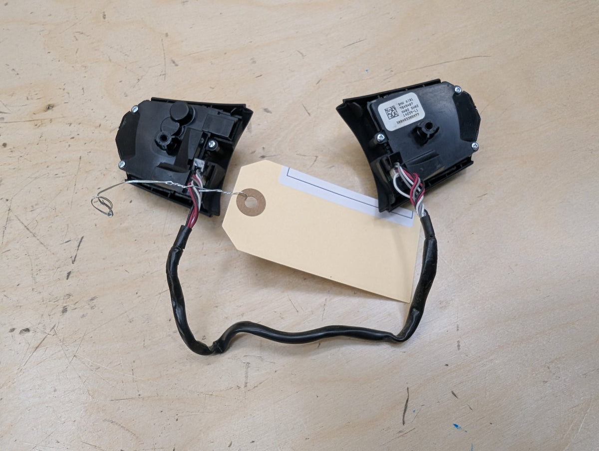 OEM BMW F10 F22 F23 F30 F32 F33 F36 M SPORT Steering Wheel Multifunction Button
