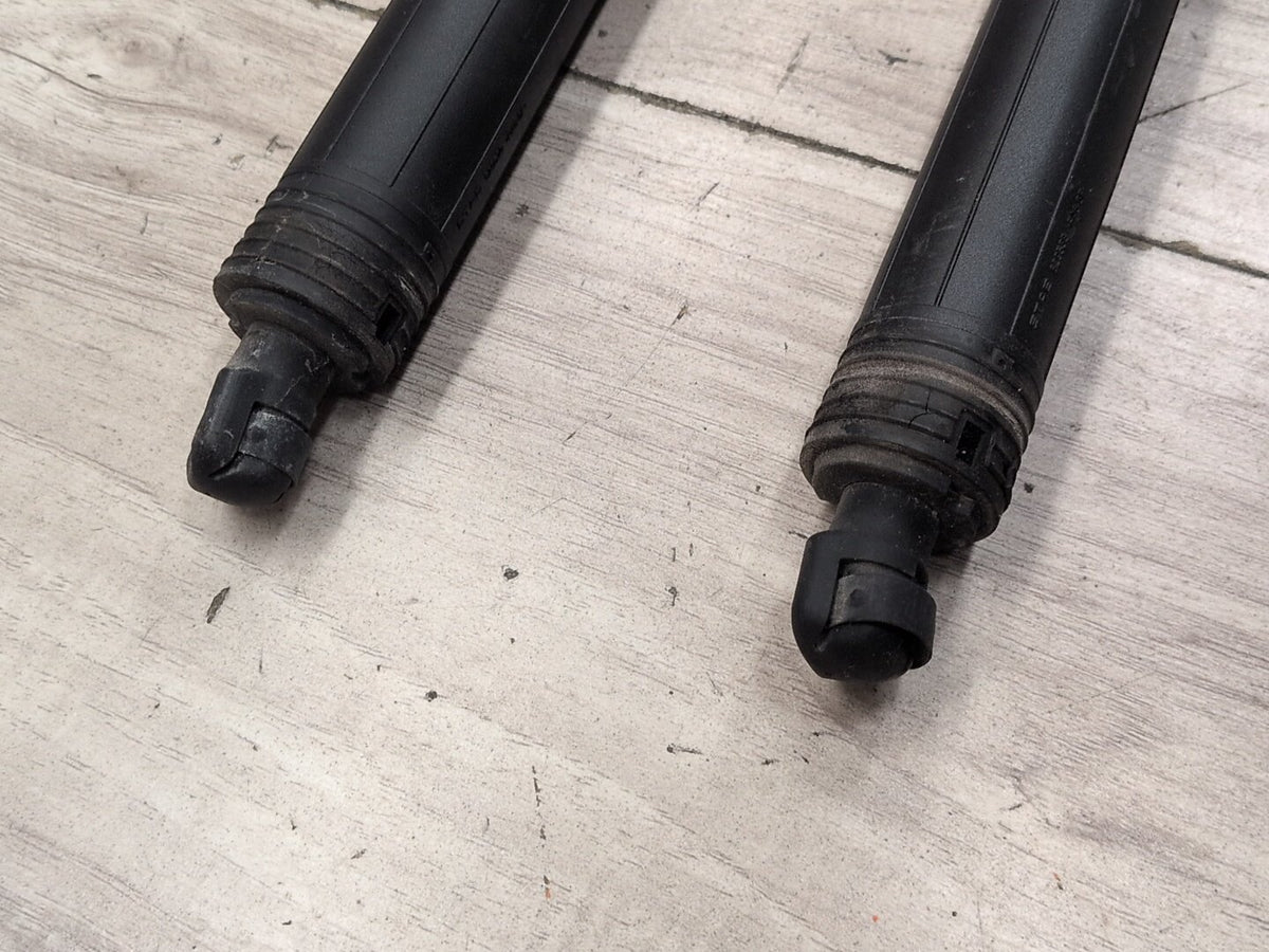 2015-2018 Audi Q3 8U Rear Left Right Liftgate Trunk Lid Strut Shock Supports SET 8U082785106S OEM