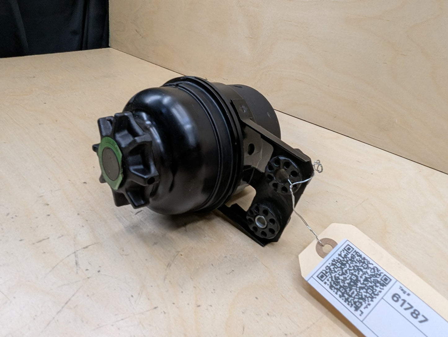 2007-2013 BMW 335i E93 Power Steering Tank Reservoir 6768094