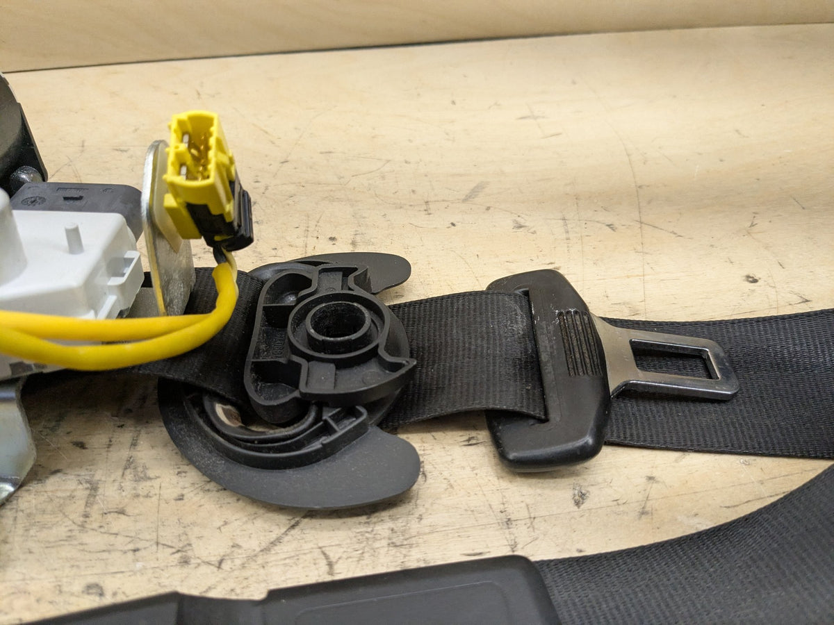 2012-2018 Audi A6 C7 Front Right Passenger Seatbelt Retractor 4G8857706G OEM