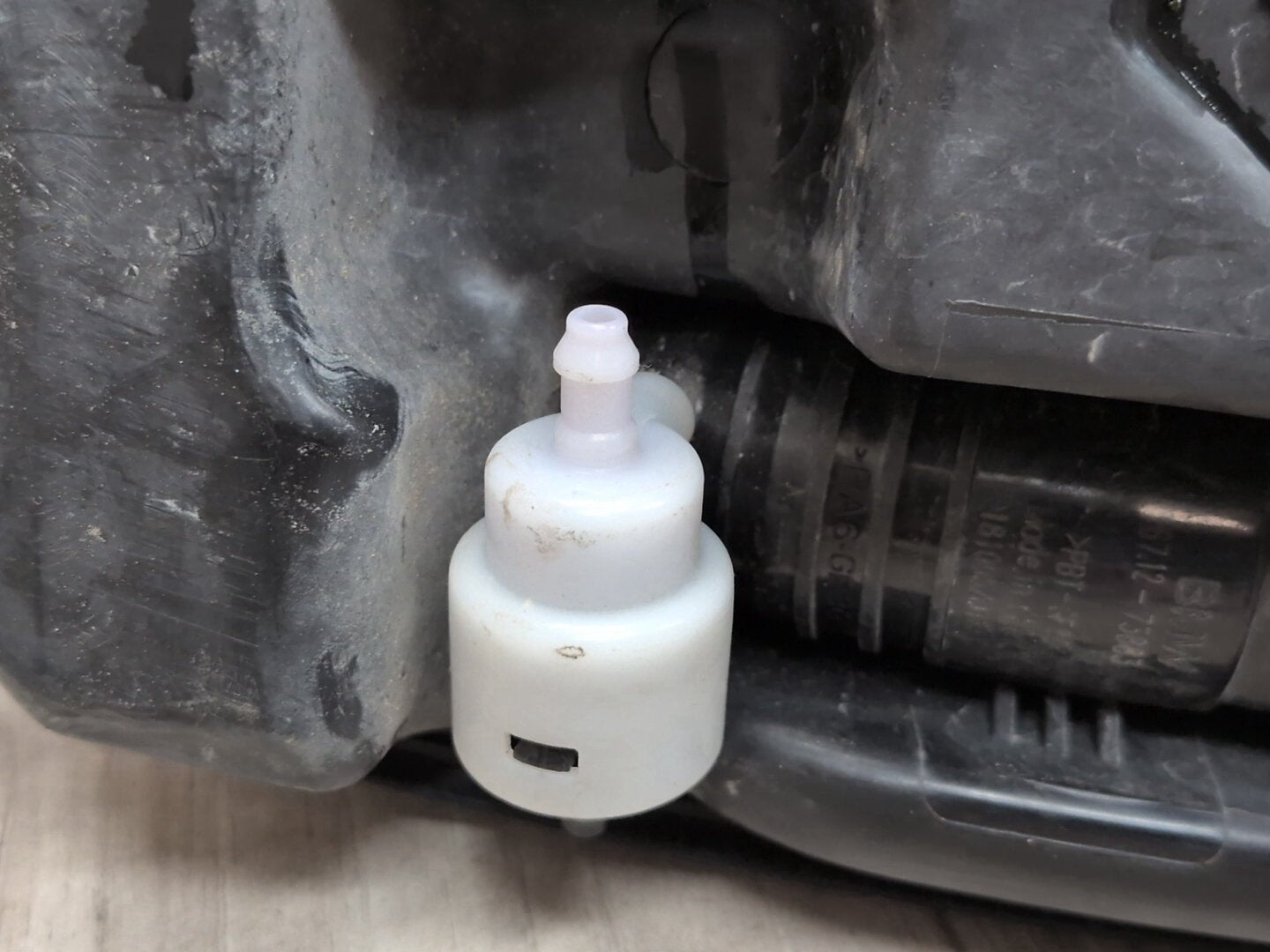 OEM BMW F97 F97 X3 X4 X3M X4M Windshield Wipe Washer Bottle Tank Reservoir