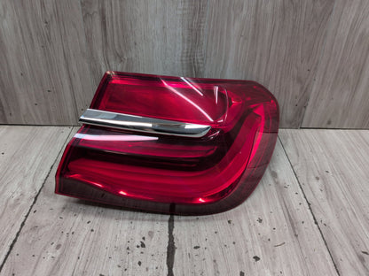 16-19 OEM BMW G11 G12 740 750 M760 B7 Rear Right Passenger Outer LED Tail Light