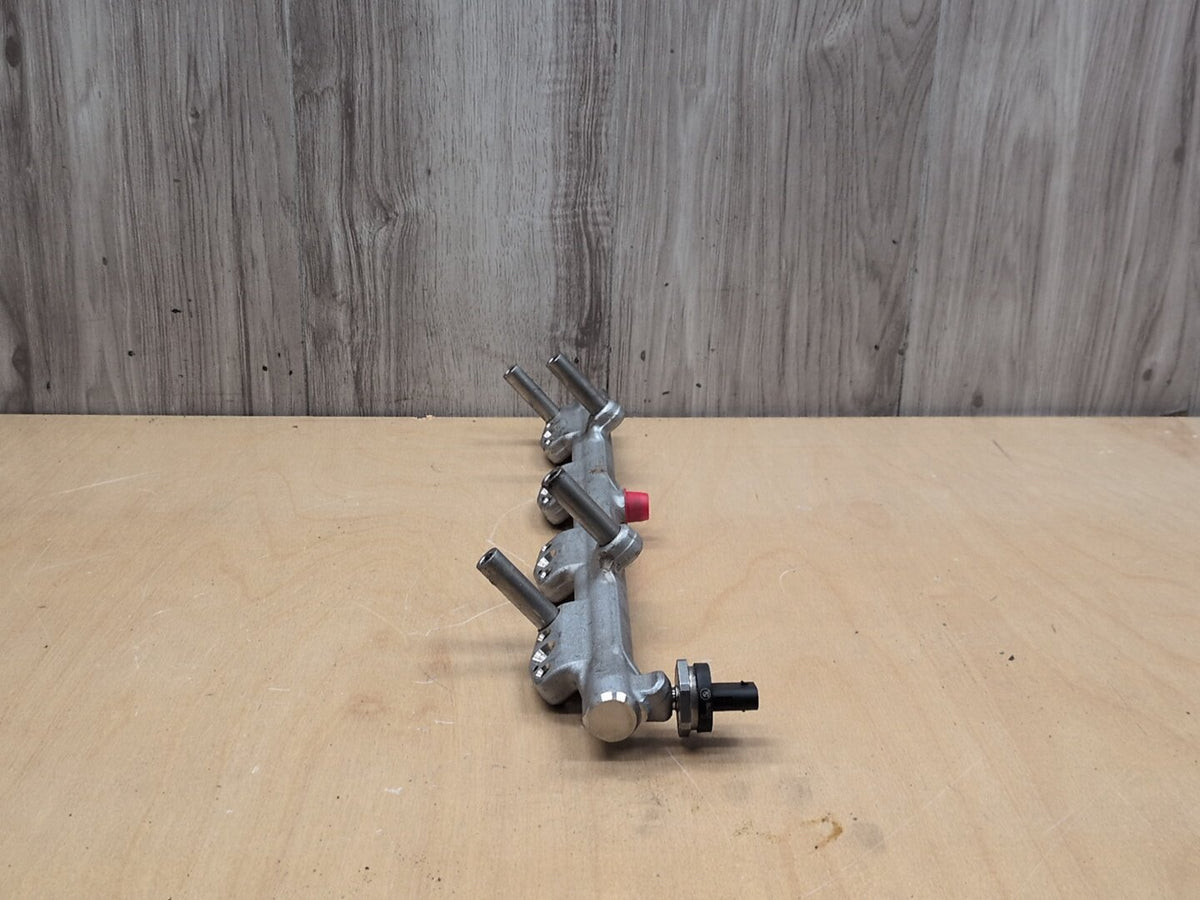 OEM BMW F44 G01 G20 G26 G30 G42 Engine Pressure Fuel Injector Rail Line B46 B48