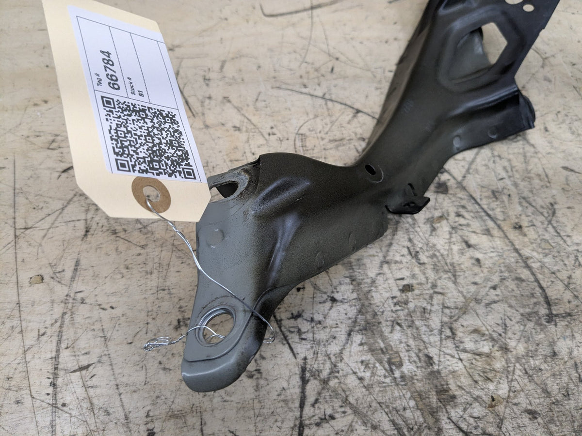 2012-2018 Audi A6 C7 Front Left Driver Fender Bracket 4G0805815 OEM