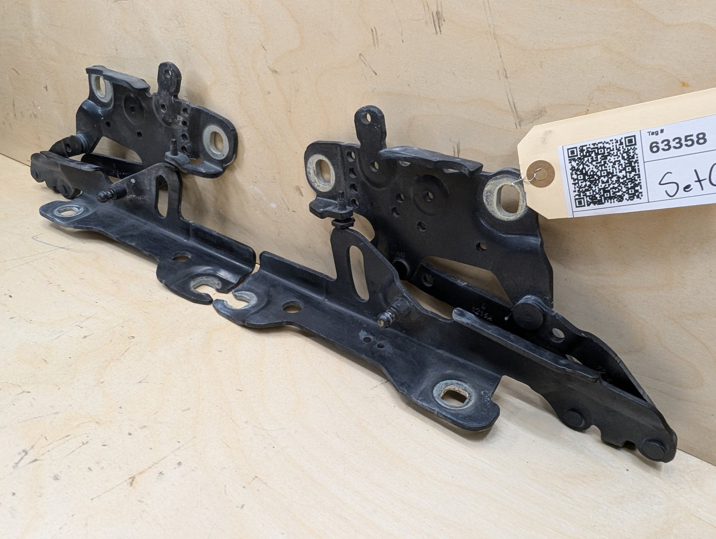 OEM BMW F22 F23 F30 F32 F33 F36 F80 F82 F83 F87 Left Right Side Hood Hinges PAIR