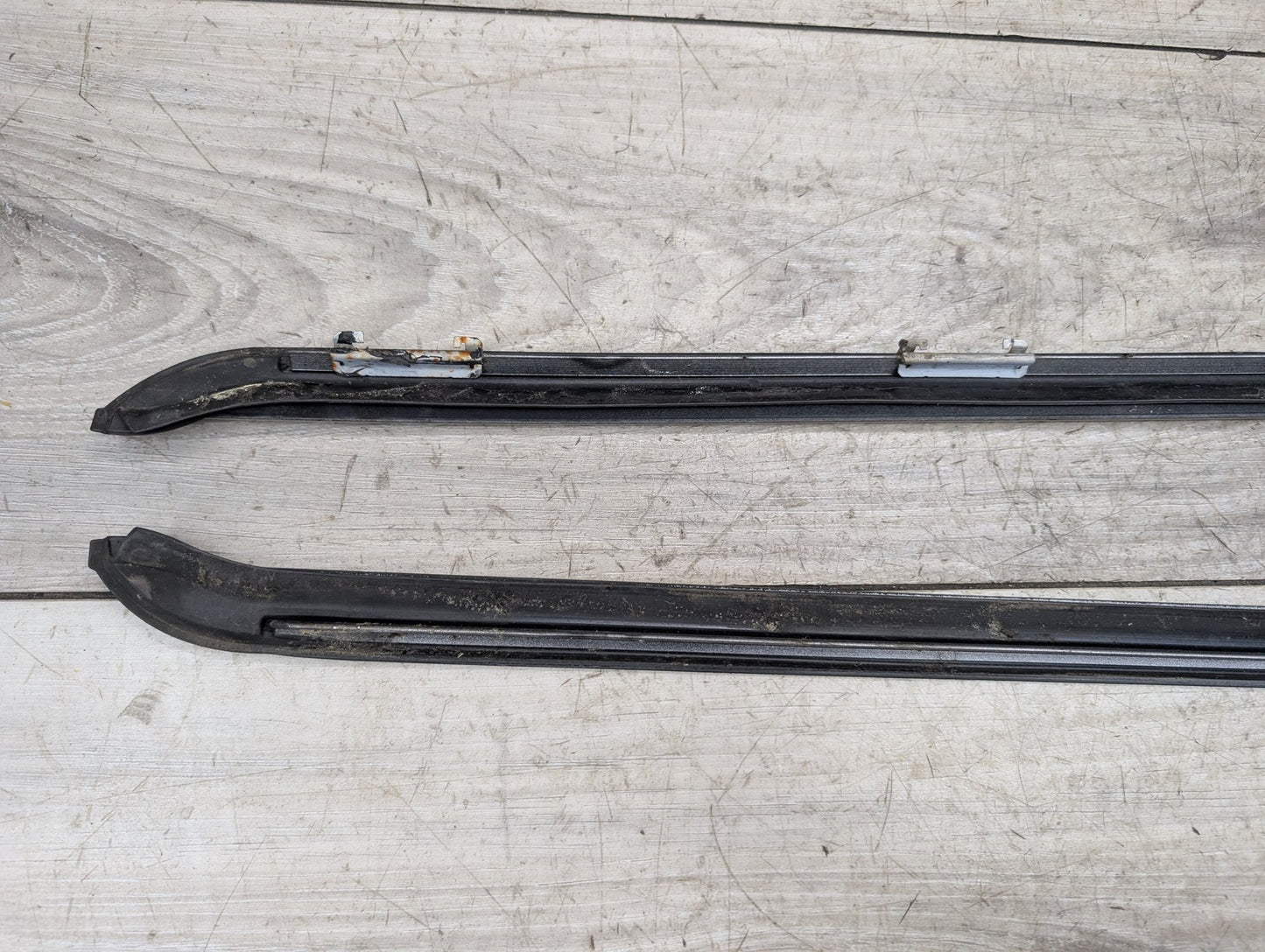 2007-2013 BMW X5 E70 Front Left Right Side Windshield Drip Trim Molding SET 7250395