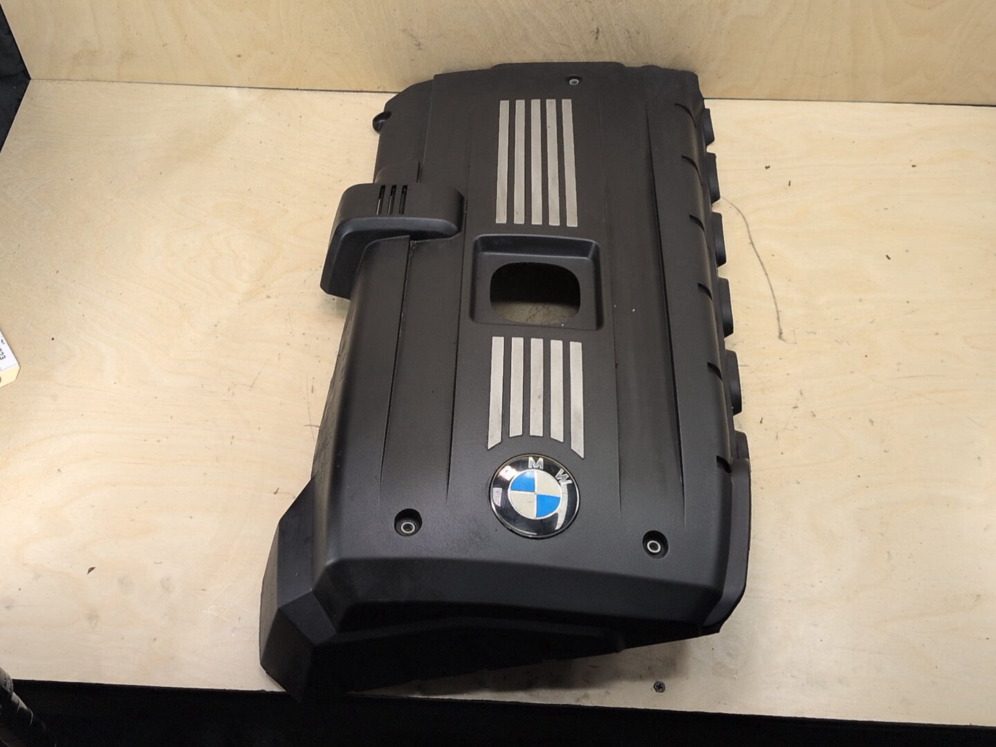 2006-2011 BMW E90 328i N52B30 Engine Cover 7575032