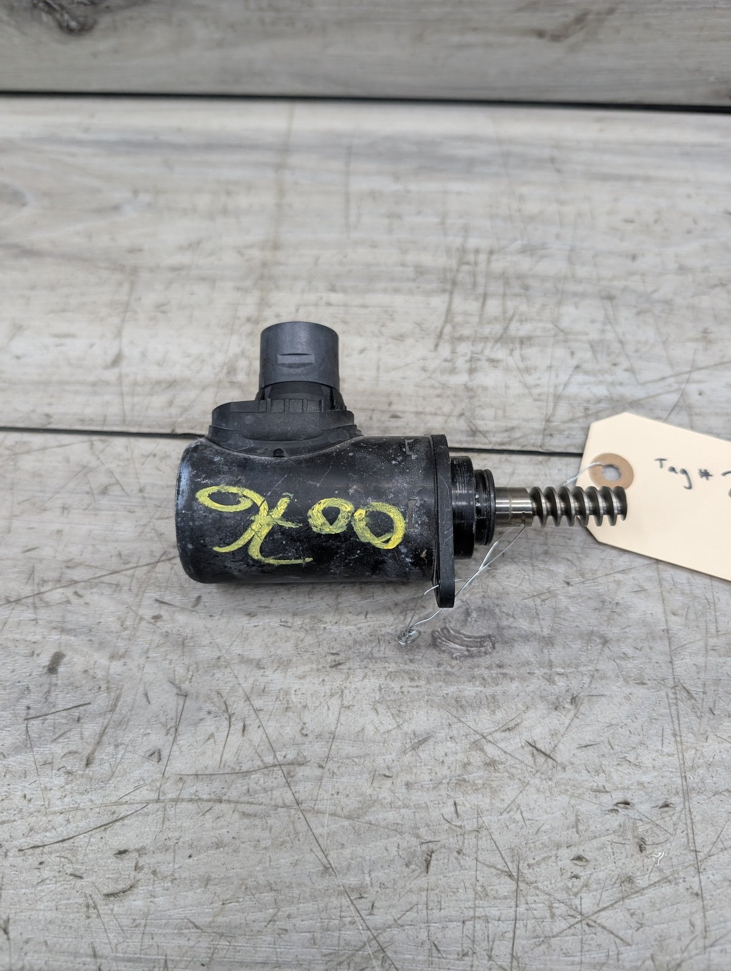 2016 - 2019 BMW G12 750I N63 4.4L CAMSHAFT VARIABLE TIMING SOLENOID OEM 7631574