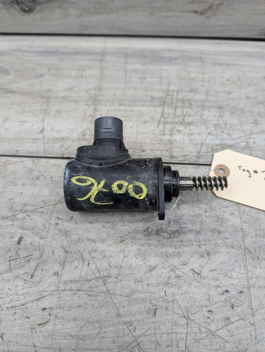 2016 - 2019 BMW G12 750I N63 4.4L CAMSHAFT VARIABLE TIMING SOLENOID OEM 7631574