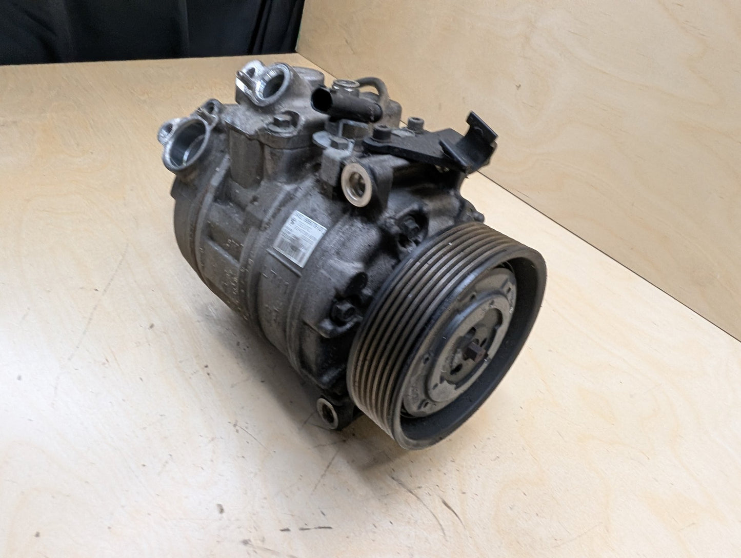 OEM BMW E82 E88 E89 E90 E92 E93 335 AC Compressor Clutch A/C Pump Pulley N54 N55