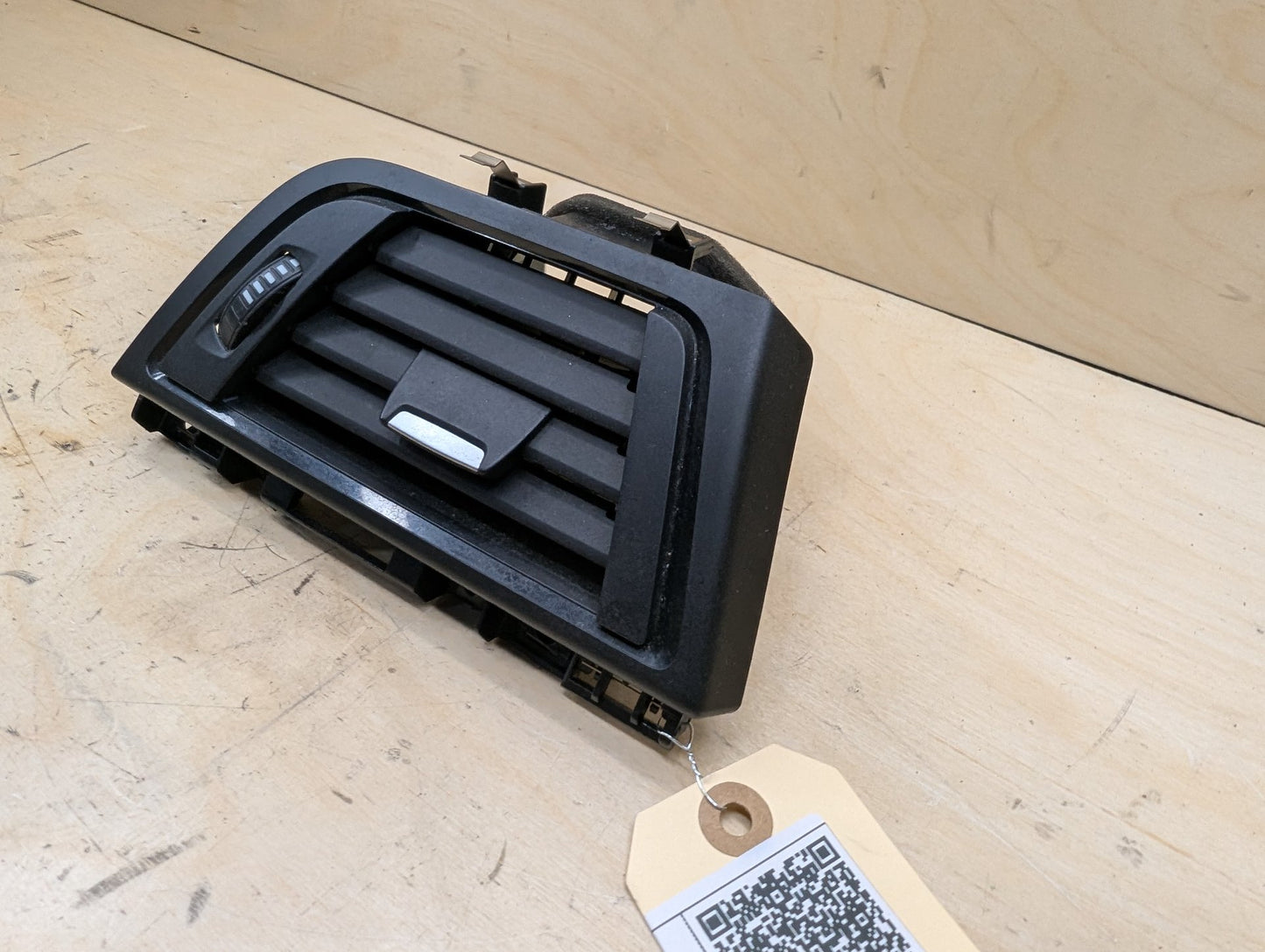 OEM BMW F30 F32 F33 F36 F80 F82 M3 M4 Right Passenger Air AC Vent Dash Grille