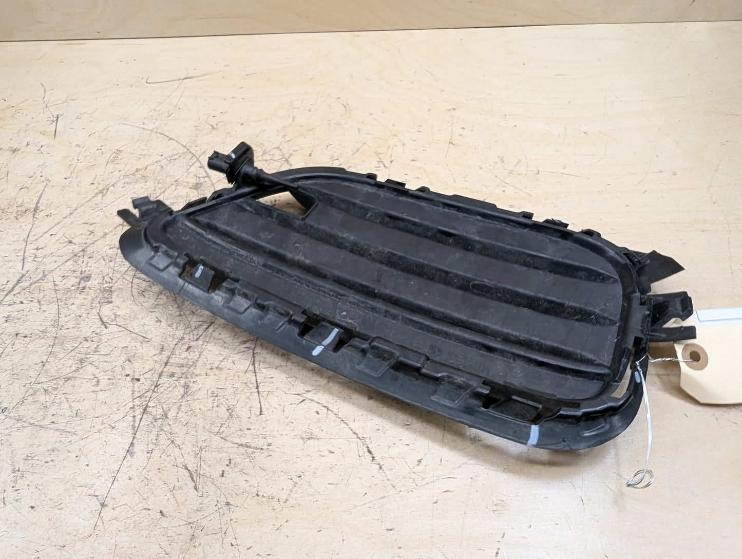 2011-2016 BMW X3 F25 Front Left Driver Bumper Cover Grille 7338513
