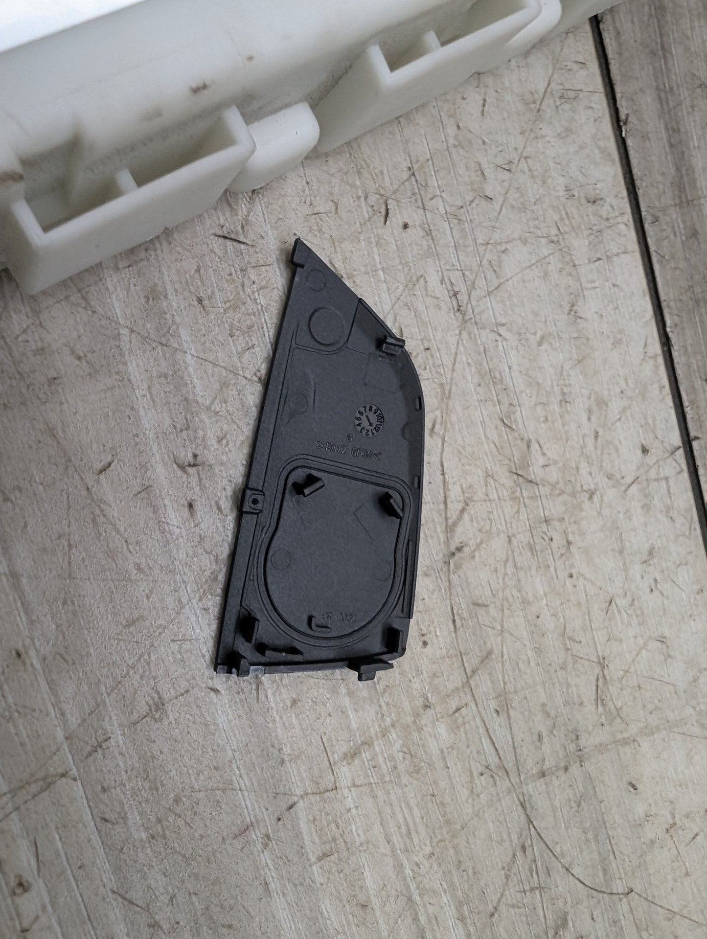 2014 - 2019 BMW 340 F34 Bdc Body Domain Fem Control Module w/ Key 8781423 B58B30M0