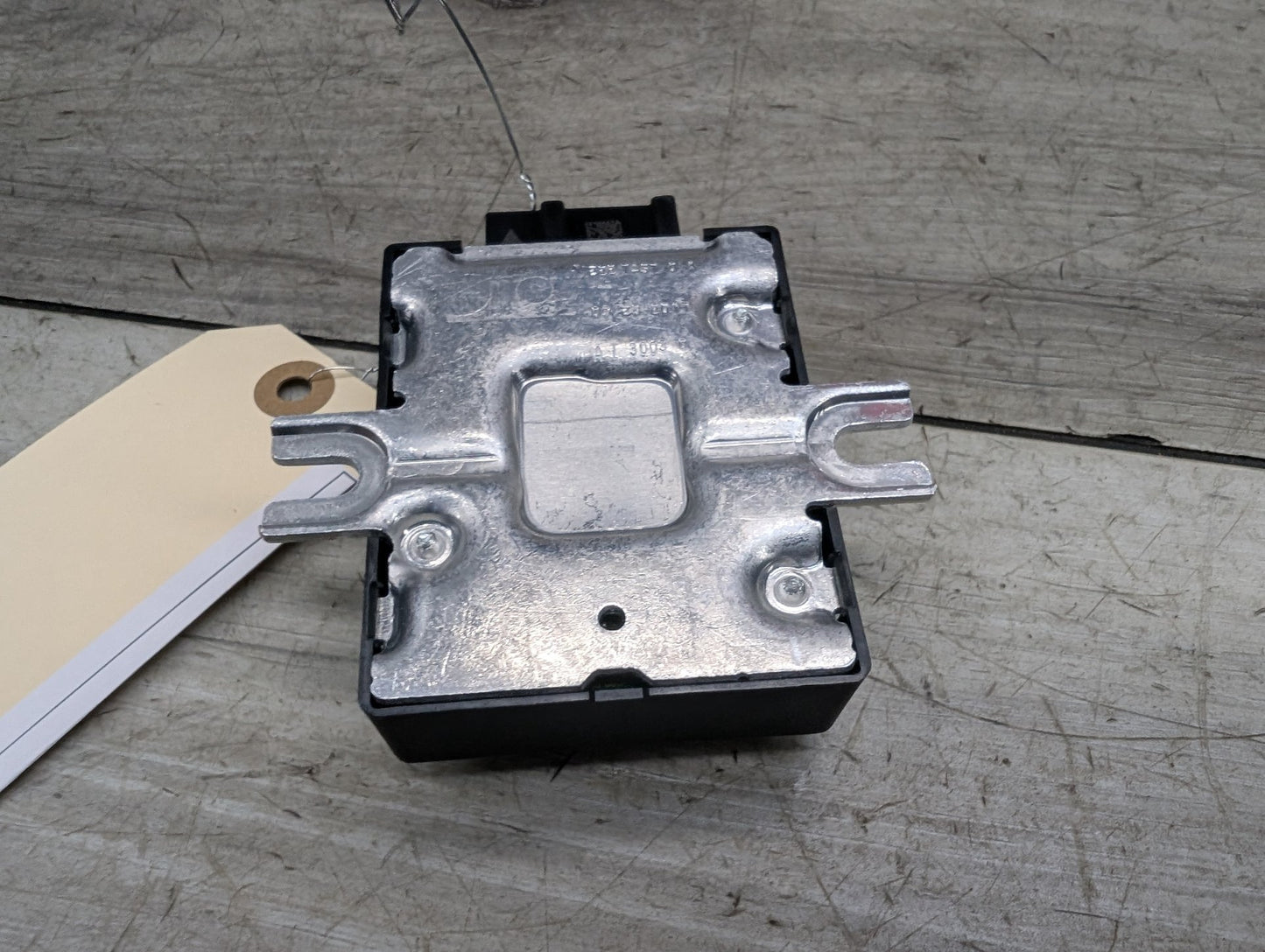 OEM BMW F22 F23 F30 F32 F36 F39 F48 Engine B46 B58 Fuel Pump Control Module Unit