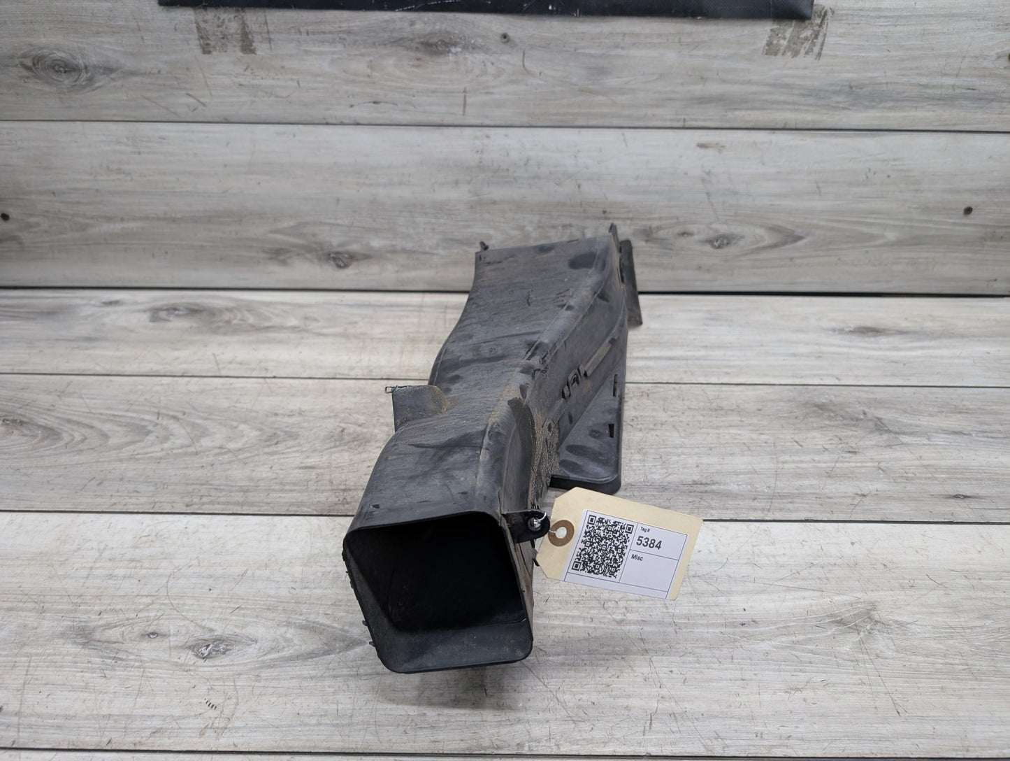 2007-2013 BMW X5 E70 Right Passenger Brake Air Duct 7222878