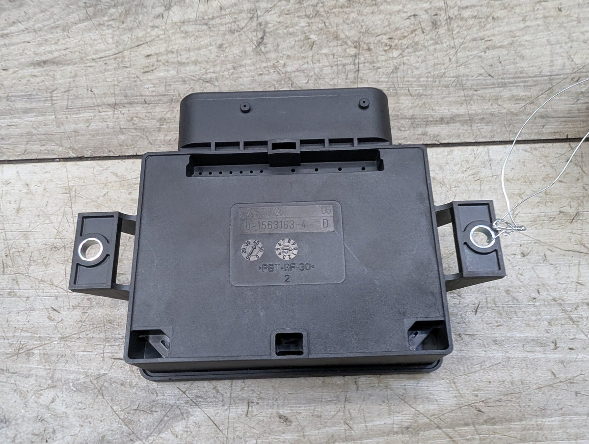 12-18 OEM BMW F10 F06 F12 F13 Electric Parking Park Brake Control Module EMF
