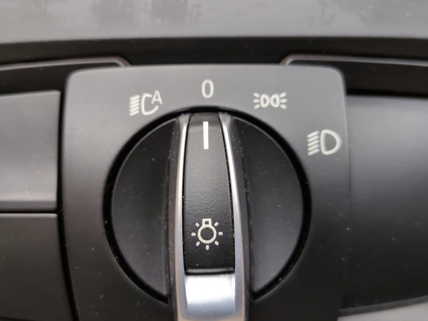 2014 - 2018 BMW X5 F85 Headlight Switch 6824887 S63B44T2