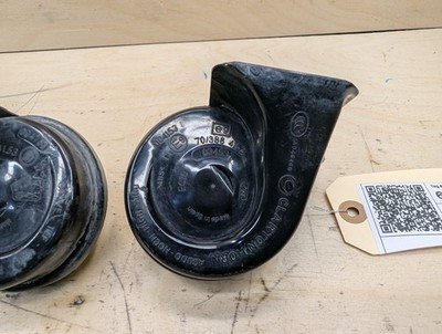 2012-2018 BMW 320i F30 Alarm Horns SET 7300976 OEM