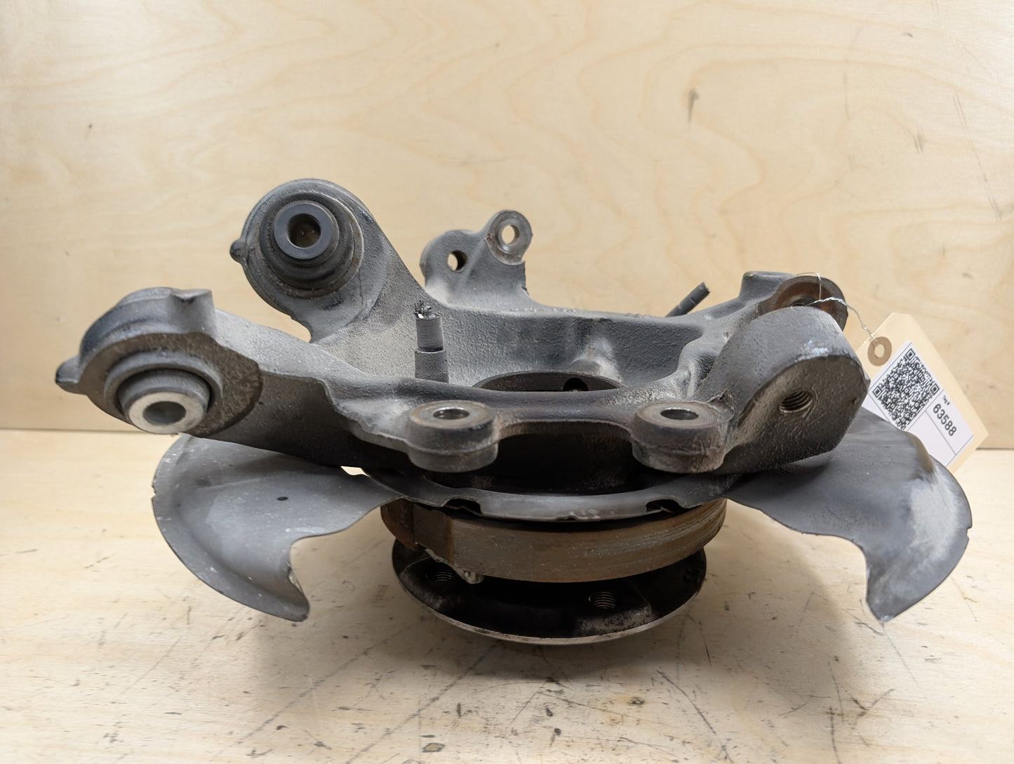 2009-2011 BMW E90 328 335 LCI Rear Left Driver Spindle Knuckle w Bearing 6783667