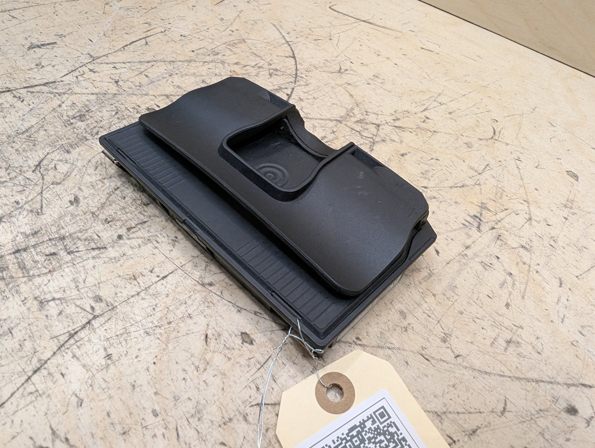 2016-2019 BMW 740i G12 Wireless Phone Charger Module 6832604 OEM