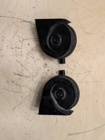 2006-2011 BMW 328i E90 Alarm Horns SET 7159420